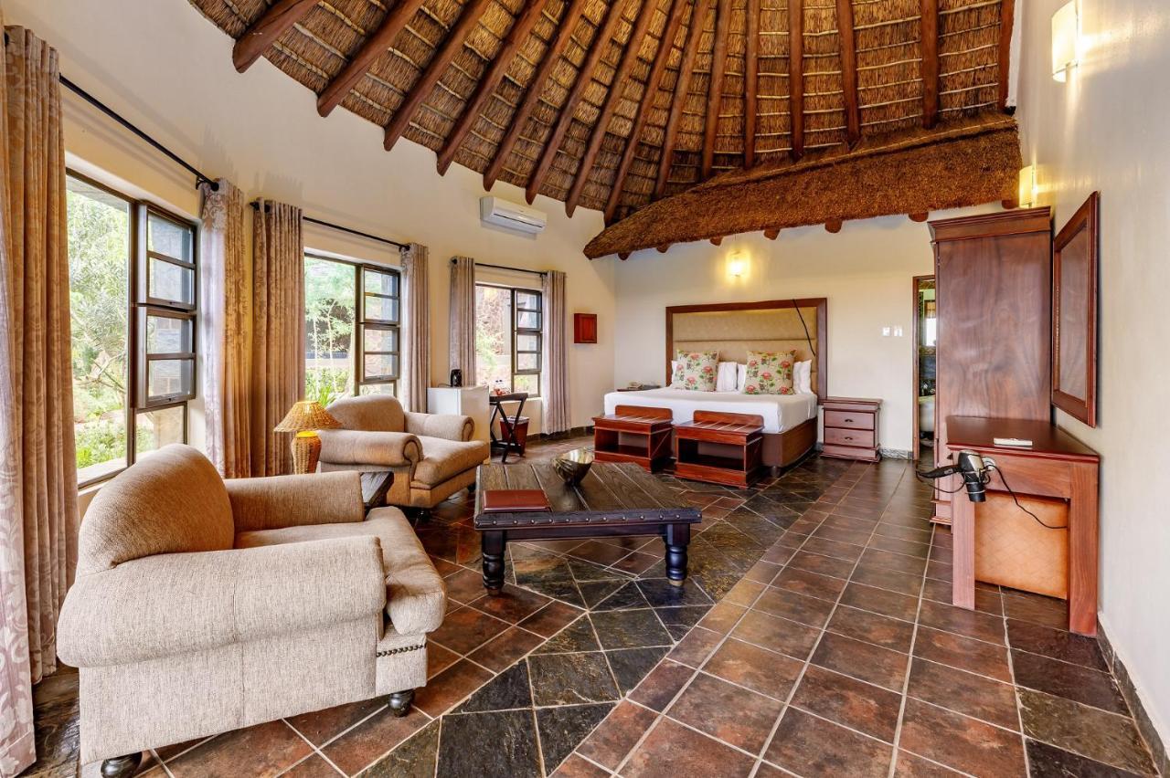 Zulu Nyala Game Lodge Hluhluwe Exterior foto